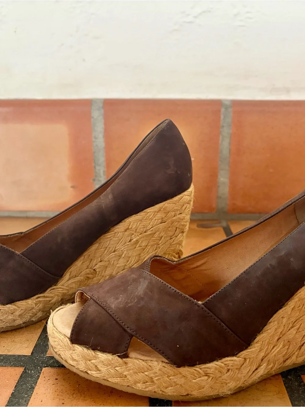 Vintage c.2005 KORS Michael Kors Brown Suede Espadrille Wedge Peep-Toe Heels